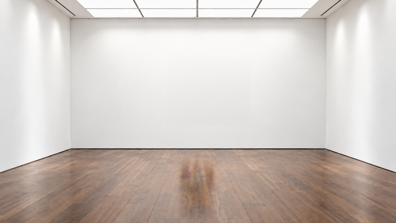 Moderner heller Galerieraum